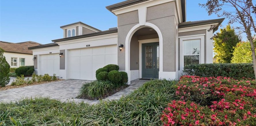 House in Wesley Chapel, Florida 2 bedrooms, 194.82 sq.m. № 2166845