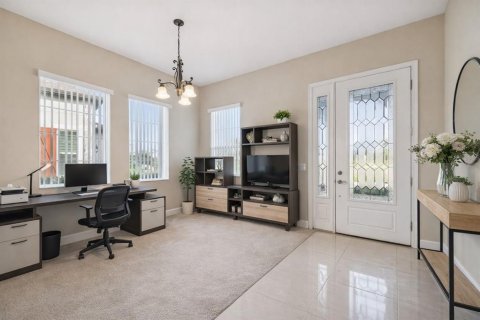 House in Wesley Chapel, Florida 2 bedrooms, 194.82 sq.m. № 2166845 - photo 5