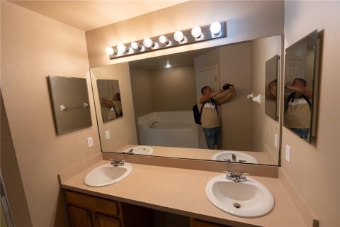 Villa ou maison à vendre à Cape Coral, Floride: 3 chambres, 170.66 m2 № 2141820 - photo 12
