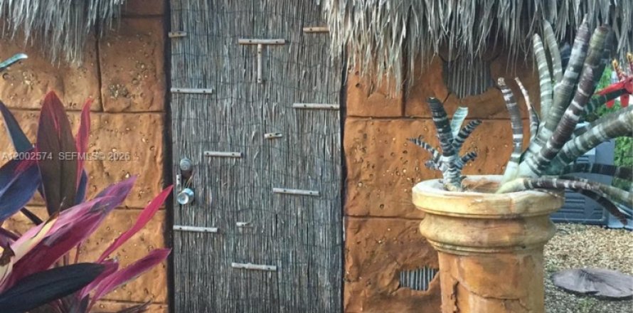 Дом в Катлер-Бей, Флорида 3 спальни, 154.78м2 № 2066403