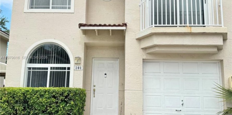 Таунхаус в Майами, Флорида 3 спальни, 166.3м2 № 2044260