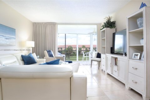Condo in Boca Raton, Florida, 2 bedrooms  № 1983353 - photo 10