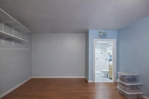 Villa ou maison à vendre à Miami Gardens, Floride: 3 chambres, 121.14 m2 № 2025261 - photo 18