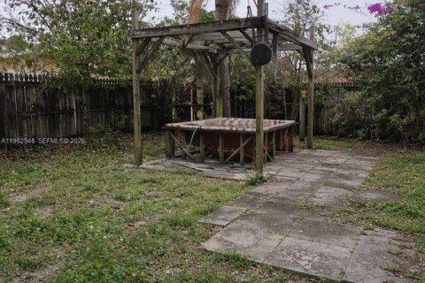 Villa ou maison à vendre à Miami Gardens, Floride: 3 chambres, 121.14 m2 № 2025261 - photo 24