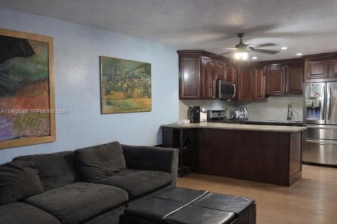 Villa ou maison à vendre à Miami Gardens, Floride: 3 chambres, 121.14 m2 № 2025261 - photo 9