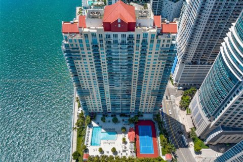 Condo in Miami, Florida, 1 bedroom  № 1877947 - photo 22