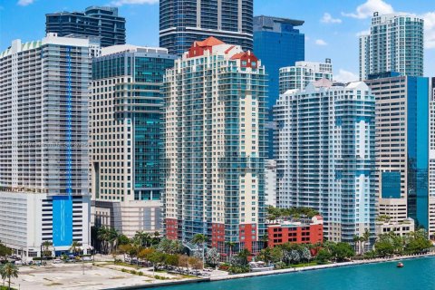 Condo in Miami, Florida, 1 bedroom  № 1877947 - photo 20