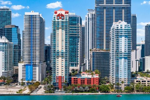Condo in Miami, Florida, 1 bedroom  № 1877947 - photo 21