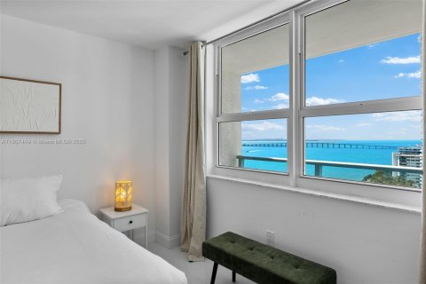 Condo in Miami, Florida, 1 bedroom  № 1877947 - photo 14