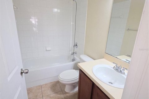 House in Tampa, Florida 5 bedrooms, 150.87 sq.m. № 2391383 - photo 6