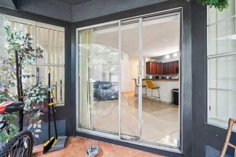Condominio en venta en Temple Terrace, Florida, 2 dormitorios, 103.4 m2 № 1805769 - foto 27