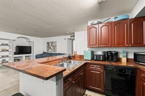 Condominio en venta en Temple Terrace, Florida, 2 dormitorios, 103.4 m2 № 1805769 - foto 15
