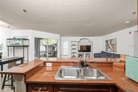 Condominio en venta en Temple Terrace, Florida, 2 dormitorios, 103.4 m2 № 1805769 - foto 13