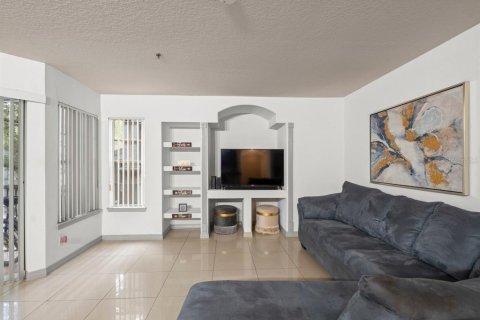 Condominio en venta en Temple Terrace, Florida, 2 dormitorios, 103.4 m2 № 1805769 - foto 5