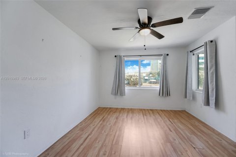 Villa ou maison à vendre à Miami, Floride: 3 chambres, 117.61 m2 № 2073683 - photo 7