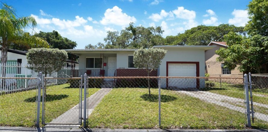 Villa ou maison à Miami, Floride 3 chambres, 117.61 m2 № 2073683