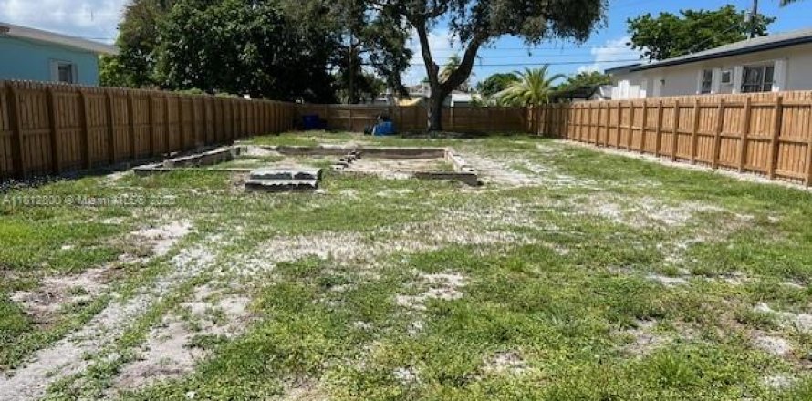 Land in Hollywood, Florida № 1875215