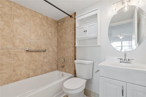 Copropriété à louer à Hialeah, Floride: 2 chambres, 82.03 m2 № 1990897 - photo 11