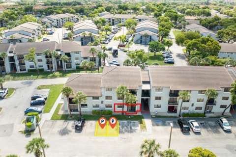 Copropriété à louer à Hialeah, Floride: 2 chambres, 82.03 m2 № 1990897 - photo 2