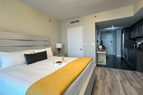Купить кондоминиум в Майами, Флорида 45.99м2, № 2154795 - фото 7