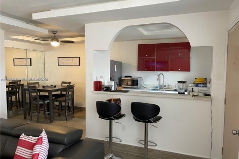 Condo in Miami, Florida, 1 bedroom  № 2253587
