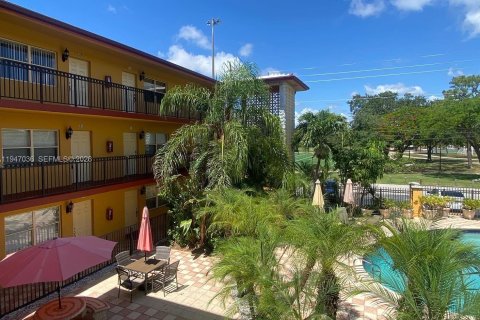 Copropriété à louer à Fort Lauderdale, Floride: 1 chambre, 51.1 m2 № 2003122 - photo 10