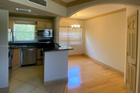 Copropriété à louer à Fort Lauderdale, Floride: 1 chambre, 51.1 m2 № 2003122 - photo 4