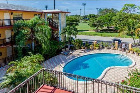 Copropriété à louer à Fort Lauderdale, Floride: 1 chambre, 51.1 m2 № 2003122 - photo 12