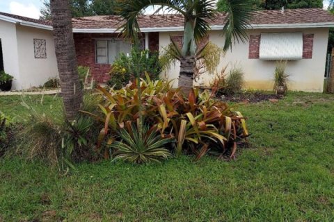 House in Fort Lauderdale, Florida 3 bedrooms, 158.68 sq.m. № 2194496