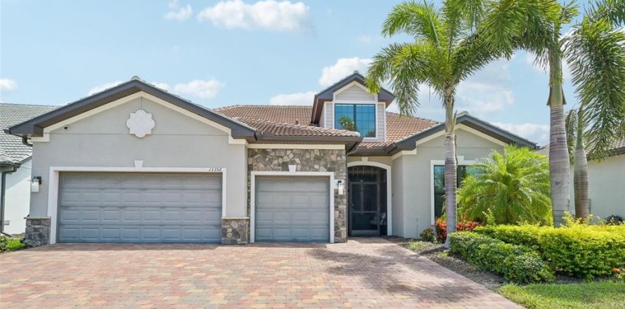 House in Venice, Florida 4 bedrooms, 359.35 sq.m. № 2138688