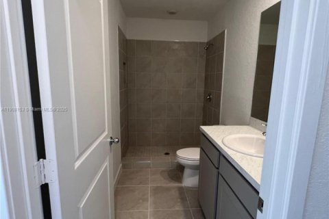 Touwnhouse à louer à Florida City, Floride: 3 chambres, 127.83 m2 № 1964293 - photo 12