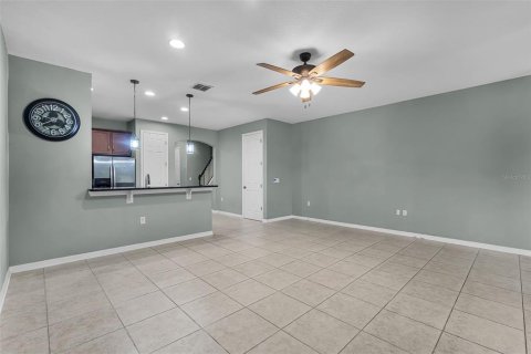 Townhouse in Oviedo, Florida 3 bedrooms, 170.48 sq.m. № 1893569 - photo 8