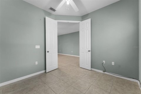 Townhouse in Oviedo, Florida 3 bedrooms, 170.48 sq.m. № 1893569 - photo 11