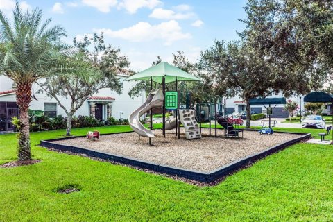 Townhouse in Oviedo, Florida 3 bedrooms, 170.48 sq.m. № 1893569 - photo 30