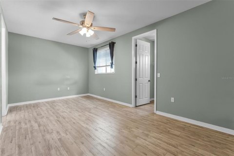 Townhouse in Oviedo, Florida 3 bedrooms, 170.48 sq.m. № 1893569 - photo 17