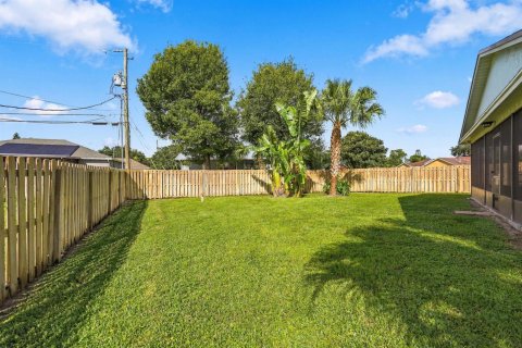 Villa ou maison à vendre à Port St. Lucie, Floride: 2 chambres, 103.86 m2 № 2410764 - photo 19