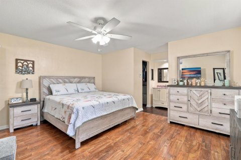 Villa ou maison à vendre à Port St. Lucie, Floride: 2 chambres, 103.86 m2 № 2410764 - photo 10
