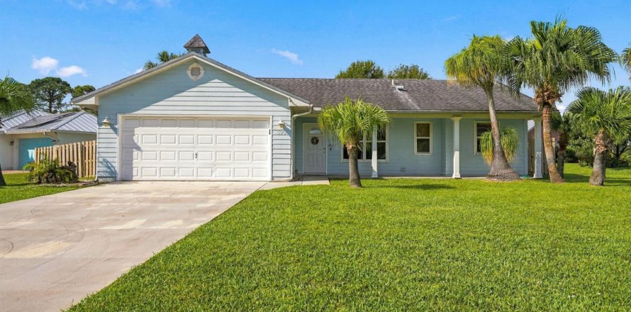 Villa ou maison à Port St. Lucie, Floride 2 chambres, 103.86 m2 № 2410764