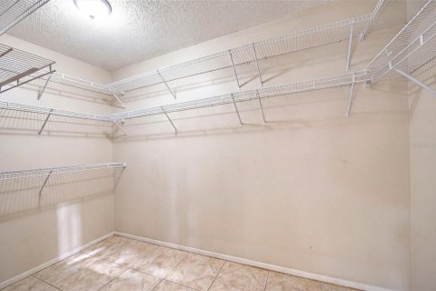 House in Lutz, Florida 5 bedrooms, 349.31 sq.m. № 2426967 - photo 29