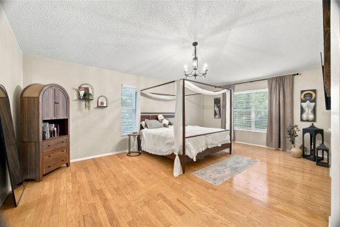 House in Lutz, Florida 5 bedrooms, 349.31 sq.m. № 2426967 - photo 26