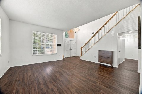 House in Lutz, Florida 5 bedrooms, 349.31 sq.m. № 2426967 - photo 5