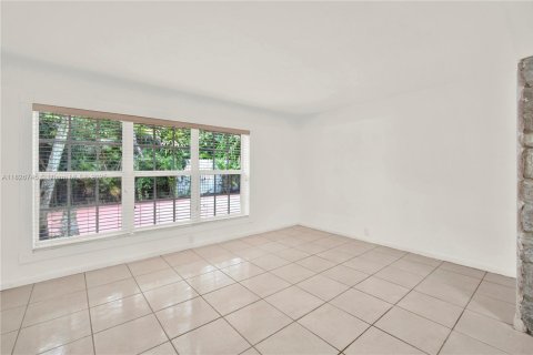 House in Hollywood, Florida 4 bedrooms, 200.11 sq.m. № 1797018 - photo 13