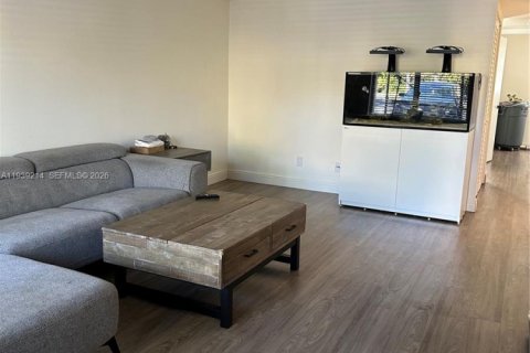 Copropriété à louer à Pompano Beach, Floride: 2 chambres, 84.08 m2 № 1996550 - photo 3