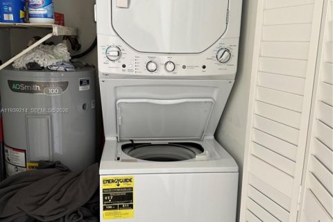 Copropriété à louer à Pompano Beach, Floride: 2 chambres, 84.08 m2 № 1996550 - photo 23