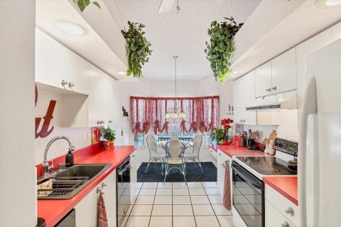 Купить виллу или дом в Сарасота, Флорида 8 комнат, 145.67м2, № 1815044 - фото 17