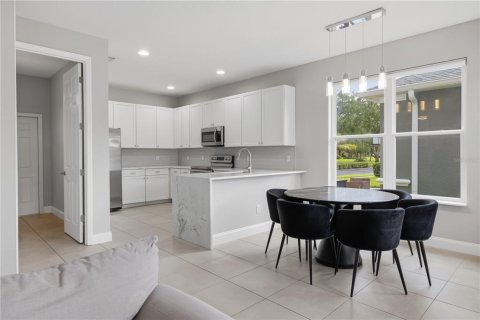 House in Sanford, Florida 4 bedrooms, 255.76 sq.m. № 2348264 - photo 18