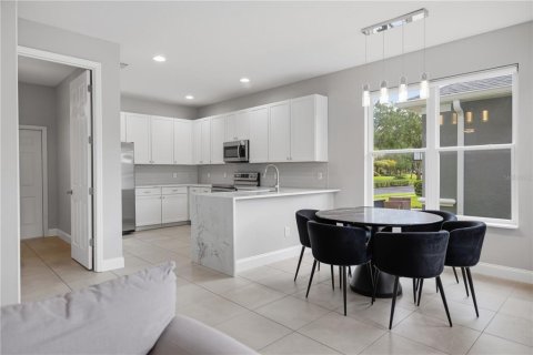 House in Sanford, Florida 4 bedrooms, 255.76 sq.m. № 2348264 - photo 17