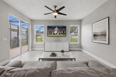 House in Sanford, Florida 4 bedrooms, 255.76 sq.m. № 2348264 - photo 5