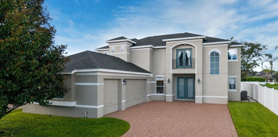 House in Sanford, Florida 4 bedrooms, 255.76 sq.m. № 2348264