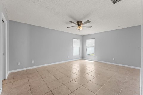 Villa ou maison à vendre à Kissimmee, Floride: 4 chambres, 165.83 m2 № 1774927 - photo 6
